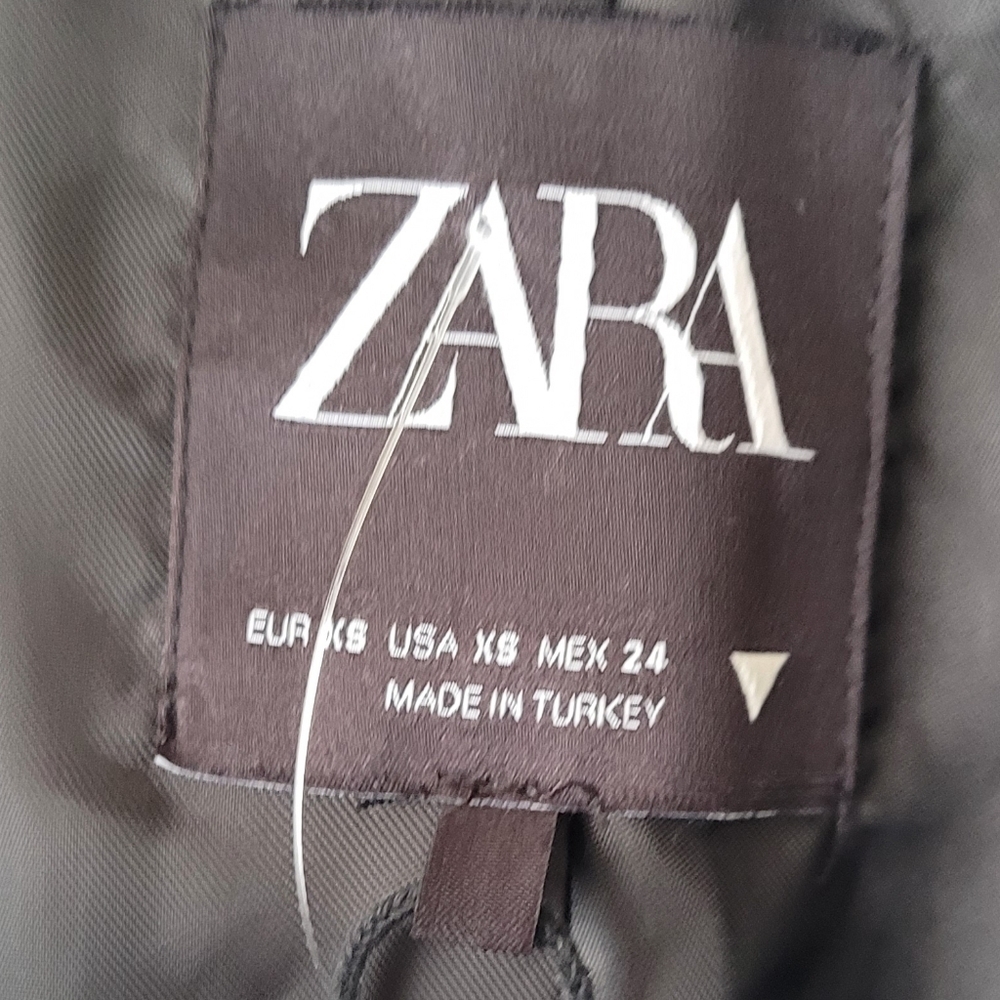 NWOT ZARA BLACK TEXTURED CROPPED WRAP TOP JACKET Sz XS - Picture 3 of 4